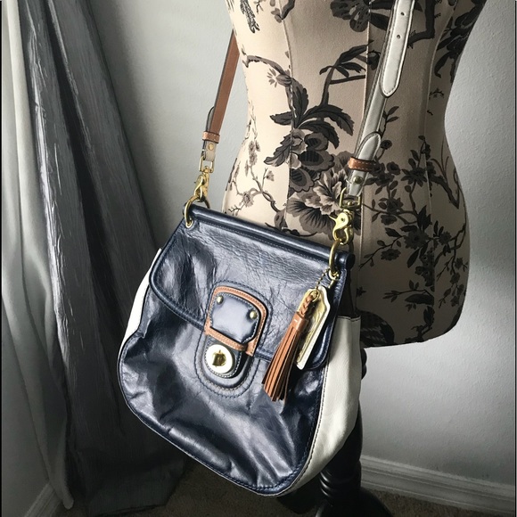 Coach Limited Edition - Picture 4 of 8